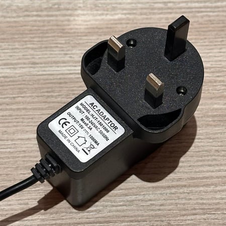 محول الطاقة 12 فولت، 2 أمبير، 5.5 × 2.1 من شركة HIDE