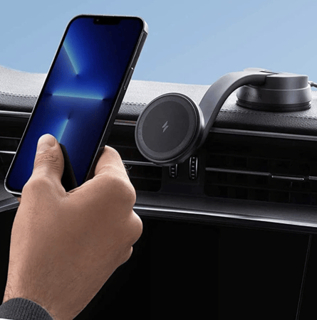 قاعدة MagSafe للسيارة من ANKER