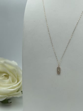 عقد مسي ناعم