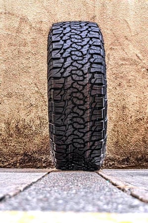 اطارات بلاك بير نص حجري 285/65/18