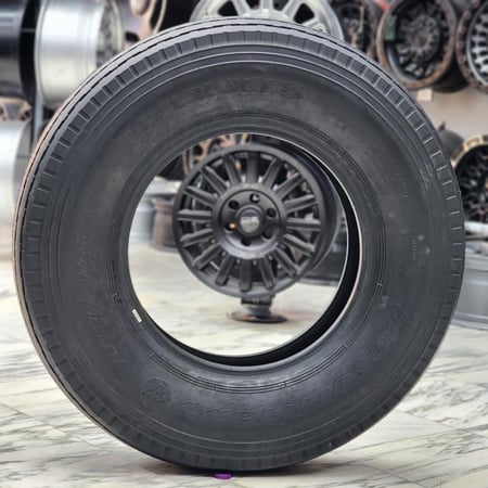 اطارات بالون ماكسس ابو جمل 825/17