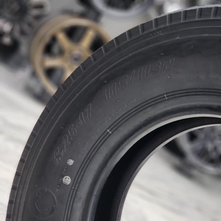 اطارات بالون ماكسس ابو جمل 825/17