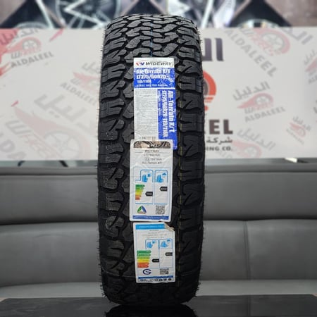 كفرات ويد واي نص حجري 285/70/17 جديد2025