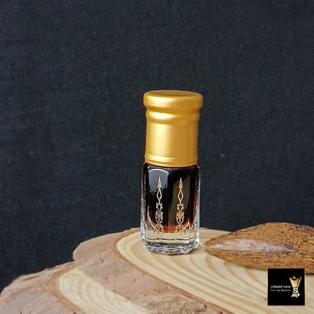 دهن عود هندي معتق من سعد الشرهان