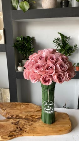 مسكة عروسة فاخرة تنبض بالجمال