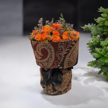 شال كشميري مع بيبي روز برتقالي