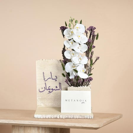 رخاميات ورد صناعي