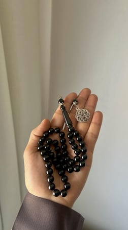 سبحة بكلايت اسود ملكي