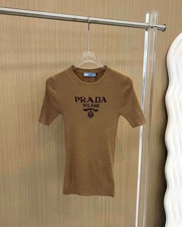 تيشيرت
