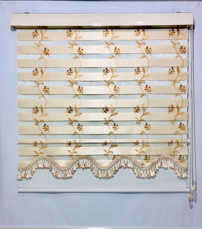 ستائر رول زيبرا مطرز وخلفية بلاك اوت أنيقة