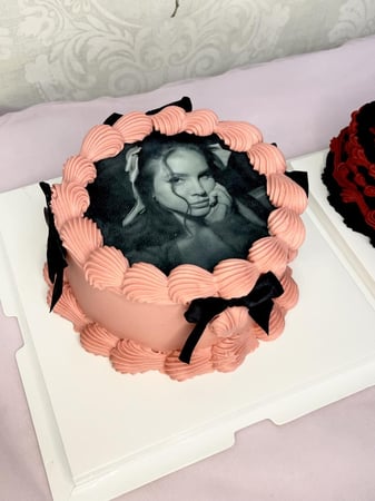 كيكه ٦ انش بطباعه و فيونكات