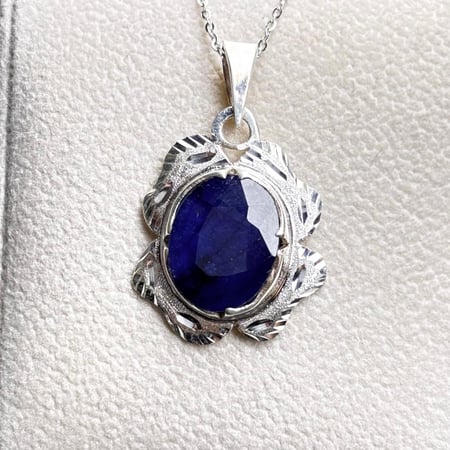 قلادة من حجر الزفير الأفريقي حجم كبير