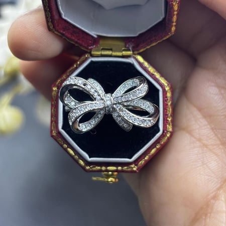 خاتم من الفضة الخالصة تصميم فيونكا مطعمة بالزركون