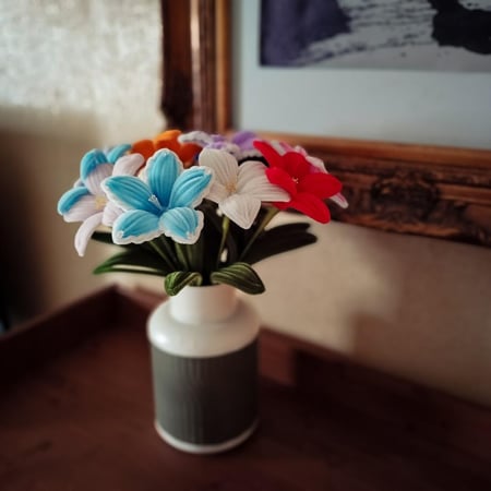 وردة الزنبق الخماسيّة