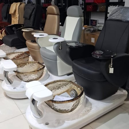 كرسي بدكير حوض جاكوزي (3 الوان)