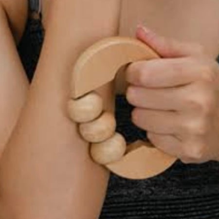 أدوات مساج خشبيه شد الكرتون 36 حبه