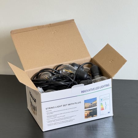 عقود إنارة 10متر بالطاقة الشمسية - كريمي