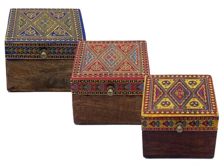 علبه خشبي نقش تراثي مربع