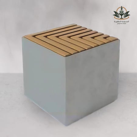 كرسي متحرك جاهز للجلسات الخارجيه