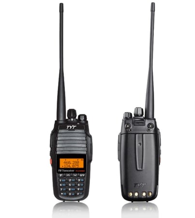 جهاز اتصال لاسلكي احترافي TYT TH-UV8000D – قوة تغطية مزدوجة وأداء موثوق