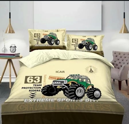 طقم سرير أطفال بطابع السيارات الجريئة – 4 قطع بتصميم مشوّق