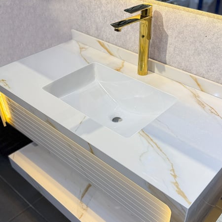 مغسلة بيج مع عرق ذهبي   بورسلان  80 سم مع مع اضاءة داخلية