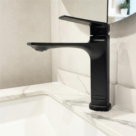 خلاط حمام فاخر اسود