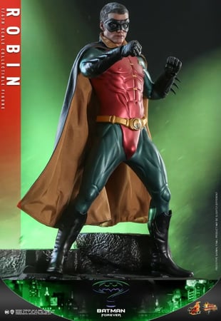 ROBIN BATMAN FOREVER MOVIE MASTERPIECE 1/6 ACTION FIGURE By (HOT TOYS)