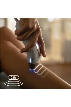 براون Silk.expert Pro 5 نظام إزالة الشعر المرئي الدائم مع 3 إضافات، رأس دقيق، حقيبة وشفرة حلاقة، أبيض/ذهبي