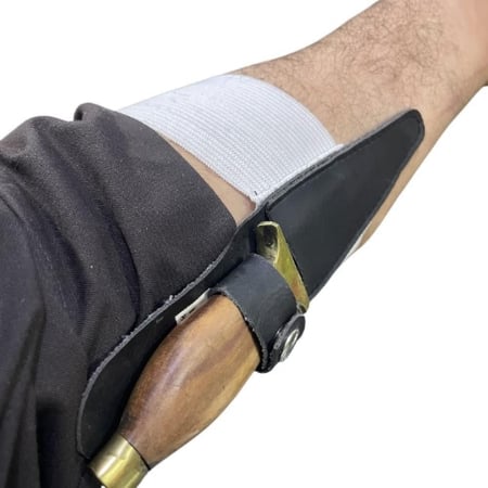 خوجة مشد تلبس بالذراع