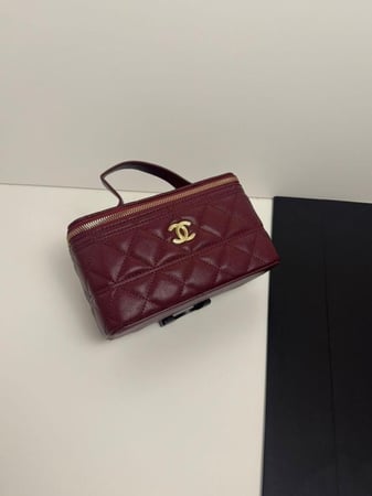 شنطة شانيل فانيتي ميني جلد مبطن