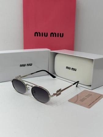 نظارة شمس ميو ميو – إطار أنيق وعدسات راقية