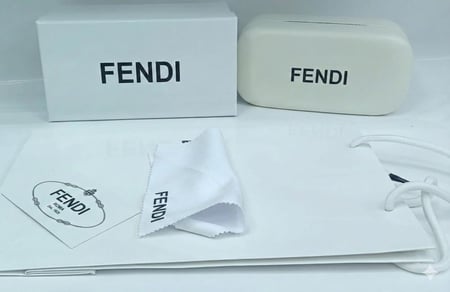 نظارة فندي شمسية فاخرة – إطار ذهبي أنيق وعدسات شفافة مع حماية UV400