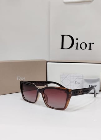 نظارة ديور فاخرة بإطار بني متدرّج وعدسات وردية بنية متدرجة 65