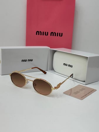 نظارة شمس ميو ميو – إطار أنيق وعدسات راقية