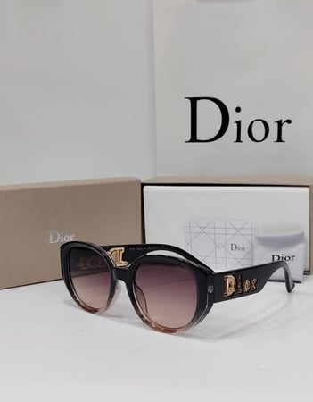 نظارة ديور فاخرة بإطار أسود وعدسات متدرجة 55