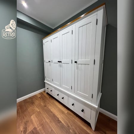 تسوق الآن أحدث مجموعة من اثاث غرف النوم الرائعة خزانة مودرن بلون أبيض