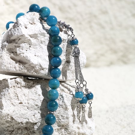 سبحة عقيق زرقاء