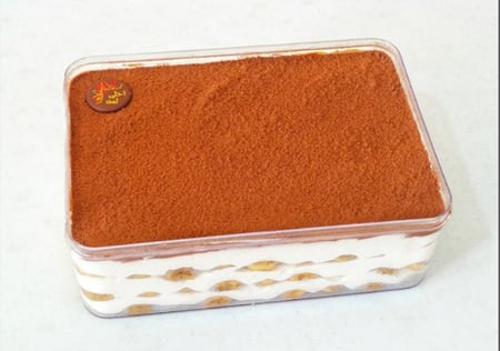 علب اكريلك للكيك بالحبة