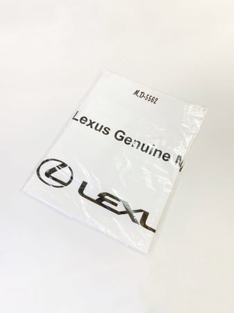 تلبيسة مقاعد بشعار لكزس