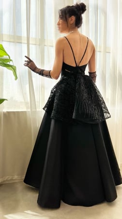 فستان اسود سهرة