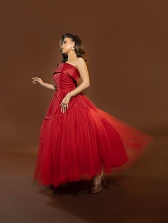 فستان أحمر سهرة