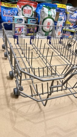 السلة السفلية Midea