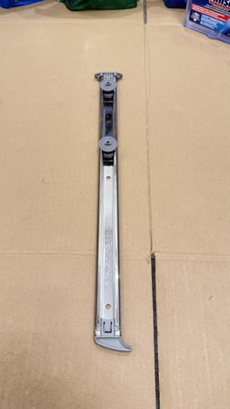 المساطر الحامله للسلات الداخلية ميديا