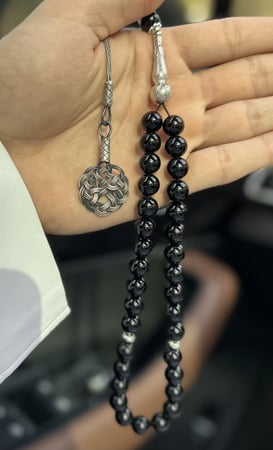 سبحة عقيق اسود طربزونة فضة