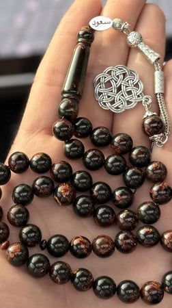 نحت / سبحة بكلايت قرمزي مخلوط