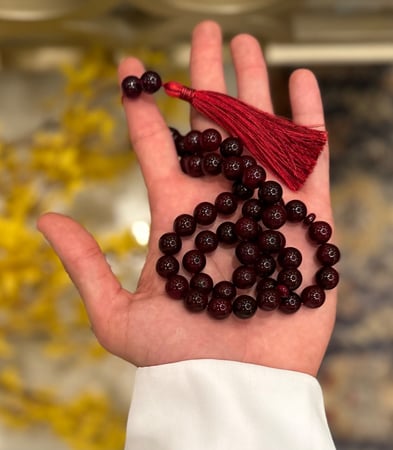 سبحة مسكي الماني قرمزي داكن