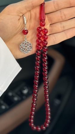 سبحة بكلايت قرمزي شفاف - مناسب للإهداء