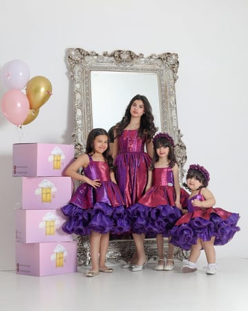 فستان بلون مميز لامع