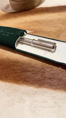 قلم بشعار  الخطوط السعودية  - فضي